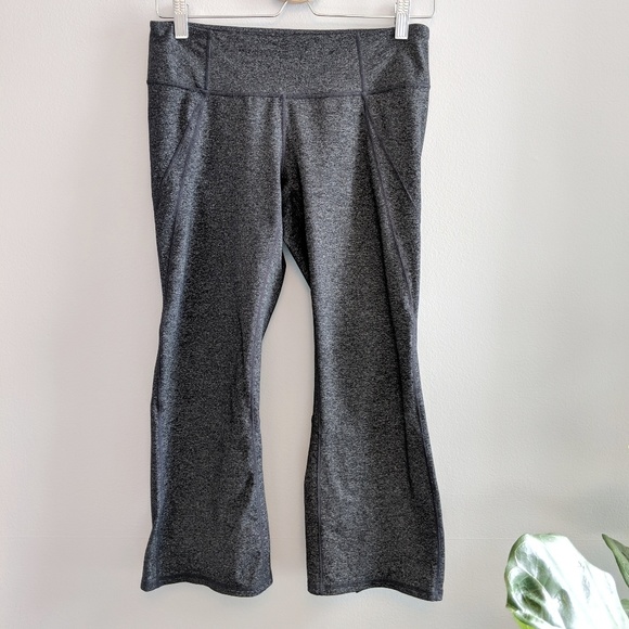 Athleta Pants - Athleta split Capri yoga